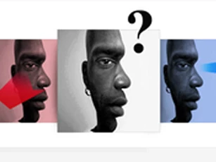 Trắc nghiệm: Người đàn ông đang nhìn về hướng nào?