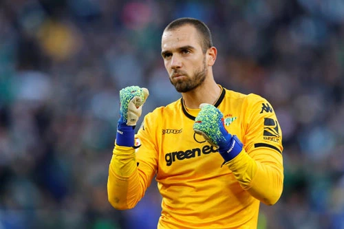 9. Pau Lopez (AS Roma - Định giá chuyển nhượng: 37,9 triệu euro).