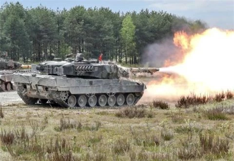 Ba Lannhan'sieu tang Leopard 2A4' chong Nga