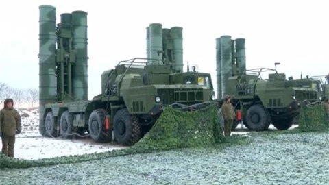 Tho dan dat cuoc choi voi My, quyet mua them S-400