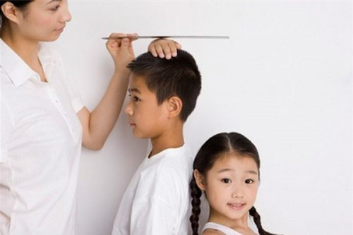 Chuyên gia khuyến cáo: Mẹ muốn con cao lớn hãy hạn chế những loại đồ uống kìm hãm phát triển