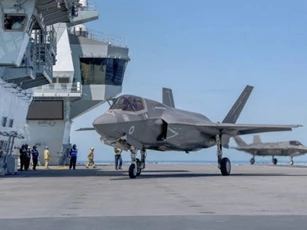 Tiêm kích F-35B bắt đầu hoạt động trên tàu sân bay Queen Elizabeth