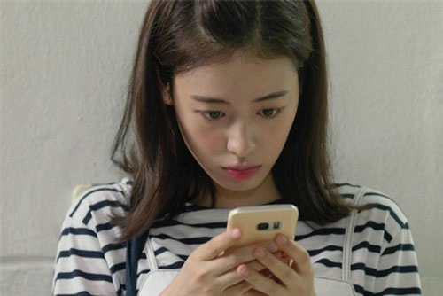 Vợ quả quyết kết thúc cuộc hôn nhân đẹp 11 năm dù chồng chưa "lên giường" với người tình trong mộng