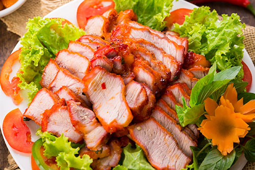 Ngon 'ngất ngây' với món thịt xá xíu chuẩn vị như nhà hàng