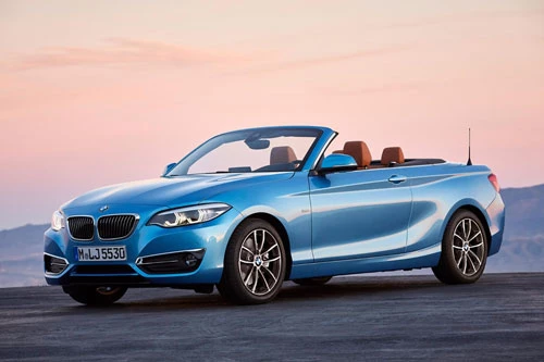 4. BMW 2 Series Convertible 2020 (giá khởi điểm: 41.100 USD).