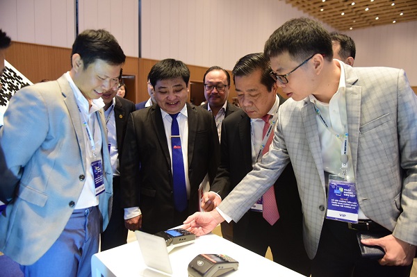 Giao dịch bằng thẻ chip nội địa NAPAS nhận quà khủng