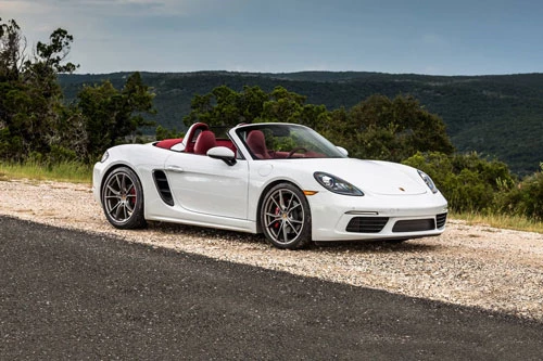 7. Porsche 718 Boxster 2020 (giá khởi điểm: 59.600 USD).