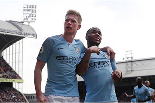 Cựu HLV ĐT Philippines khuyên Sterling và De Bruyne đừng sang Real