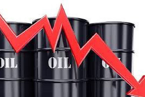 Giá xăng, dầu (12/6): "Lao dốc"