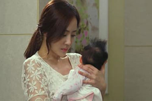 Mẹ chồng suốt ngày mắng tôi là loại đàn bà hư hỏng, cho đến khi em chồng xuất hiện với cái bụng 'lùm lùm' thì mọi thứ hoàn toàn thay đổi