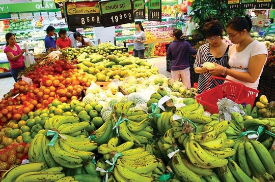 Trái cây đặc sản tấp nập đổ về TP.HCM