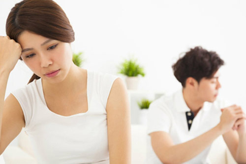 Bao nhiêu năm ở với anh, có với nhau hai đứa con rồi mà chưa một lần anh chủ động nói một câu yêu thương vợ. (Ảnh minh họa) Bao nhiêu năm ở với anh, có với nhau hai đứa con rồi mà chưa một lần anh chủ động nói một câu yêu thương vợ. (Ảnh minh họa)