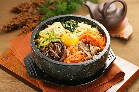 Bibimbap (Cơm trộn).