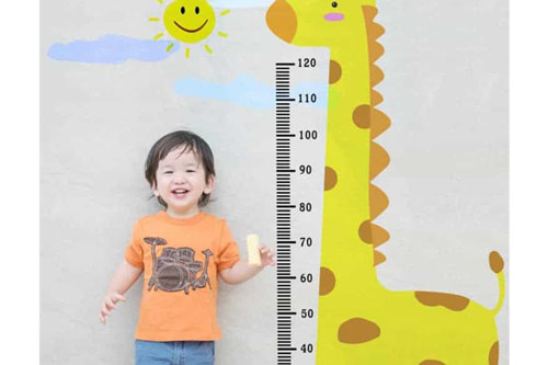 Chuyên gia tiết lộ 3 "bí kíp vàng" giúp tăng chiều cao của trẻ dù bố mẹ thấp bé