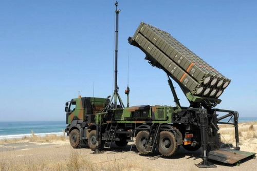 Gruzia kéo tên lửa phòng không tối tân tới sát biên giới Nga