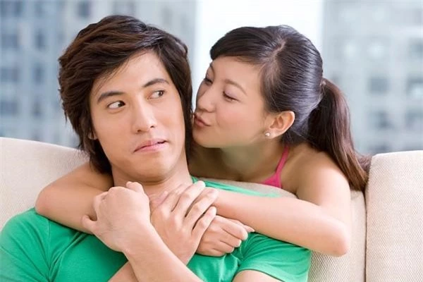 Đêm tân hôn vợ chồng nằm trơ như khúc gỗ chỉ vì hai chiếc giường kê sát nhau - 1