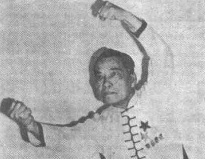 Sư phụ dạy Lý Tiểu Long cú đấm 1 inch không phải Diệp Vấn