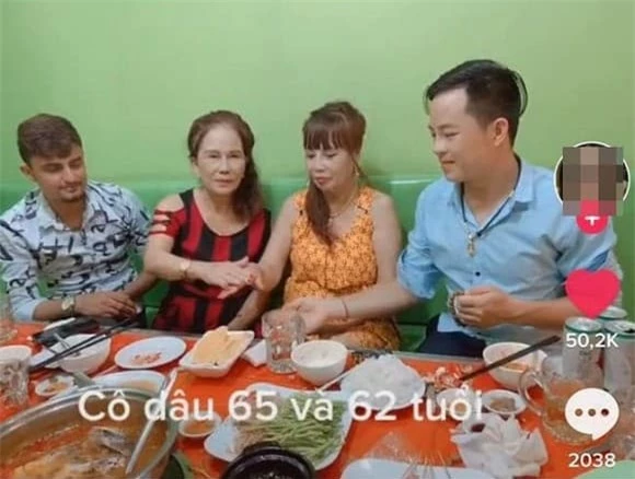 cô dâu 65 tuổi bị đánh 1