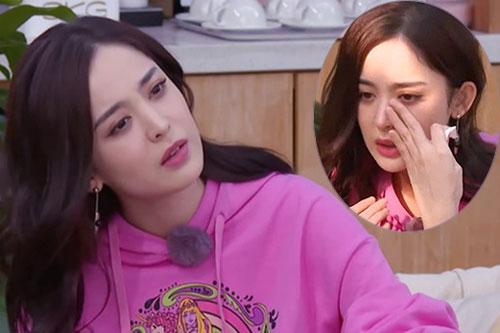 Cổ Lực Na Trát khủng hoảng, rụng tóc thường xuyên