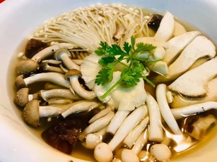 Nắng nóng, làm ngay món canh nấm thanh mát, bổ dưỡng chiêu đãi cả nhà