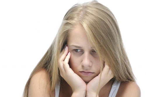 4 dấu hiệu bất thường trên gương mặt chứng tỏ bạn đang bị thiếu chất