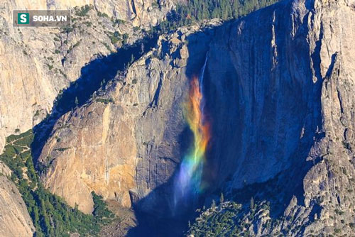 Chiêm ngưỡng "dải cầu vồng" tuyệt đẹp, dài hơn 400m ở California, Mỹ