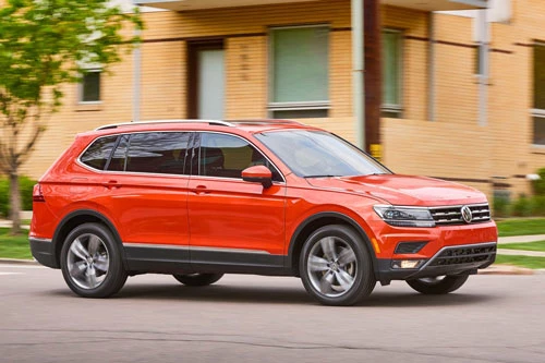 3. Volkswagen Tiguan (doanh số: 3.947 chiếc).