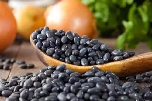 Dù đậu đen rất giàu chất dinh dưỡng, nhưng hai người này ăn càng ít càng tốt
