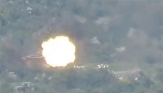 Tăng T-72 bị hủy diệt ở Syria và điều kỳ diệu đã xảy ra