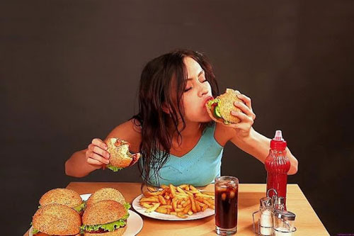 Buổi sáng làm những việc này chẳng khác nào tự 'hạ độc' bản thân, hãy tránh xa kẻo gan thận bị phá hủy