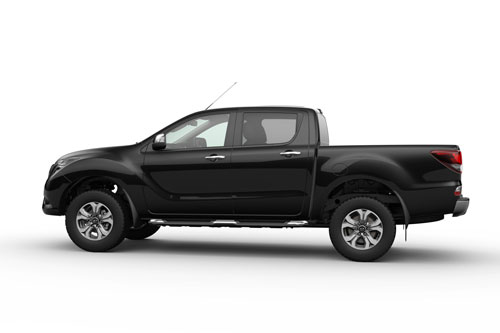 Đối thủ của Ford Ranger, Toyota Hilux giảm giá 50 triệu đồng trong tháng 6