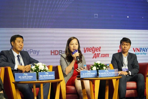Bà Nguyễn Thị Thúy Bình, Phó Tổng giám đốc Hãng hàng không Vietjet. Ảnh: VGP.