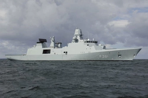 Khinh hạm tàng hình cỡ lớn lớp Iver Huitfeldt của Hải quân Đan Mạnh. Ảnh: Jane's 360.