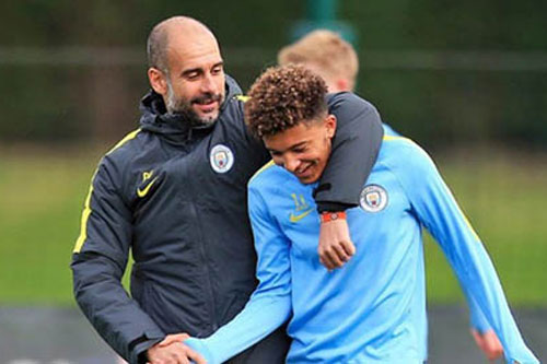 Sancho sẽ bỏ qua M.U nếu có cơ hội trở lại Man City