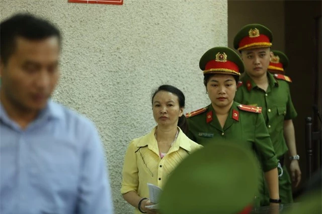 Mẹ nữ sinh giao gà ở Điện Biên hầu tòa kêu oan - 3