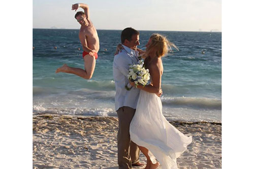 Những bức ảnh cưới "xui nhất quả đất" vì những thành phần phá đám "có 1-0-2"