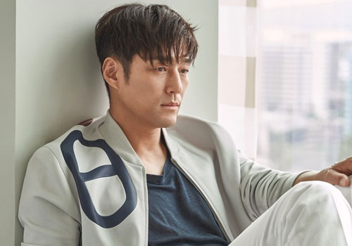 Làm diễn viên chỉ vì thất nghiệp, tài tử tỏa sáng suốt 20 năm