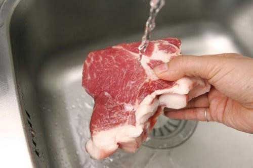 Ăn thịt để tủ lạnh kiểu này chẳng khác gì "mời" ung thư vào nhà, nguy hại sức khoẻ của cả gia đình