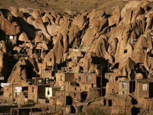 Khám phá ngôi làng “tổ mối” kì lạ ở Iran