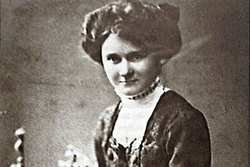 Cuộc đời bình lặng, khép kín về em gái của Hitler