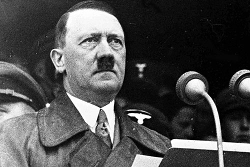 FBI tiết lộ lý do trùm phát xít Hitler bị mất bộ ria mép huyền thoại
