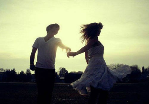 Tình cảm chúng tôi mặn nồng nhưng em vẫn có một bạn tâm giao khác phái