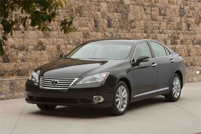 Lexus ES 350.