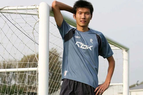 =3. Yang Changpeng (Trung Quốc - Chiều cao: 2,05m).