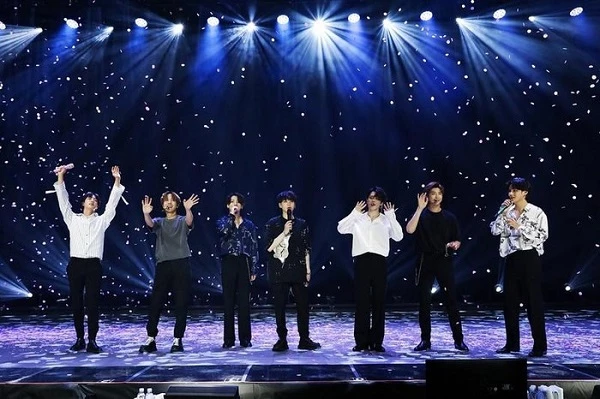 Hình ảnh BTS trong buổi hòa nhạc trực tuyến ngày 15/6/2020.