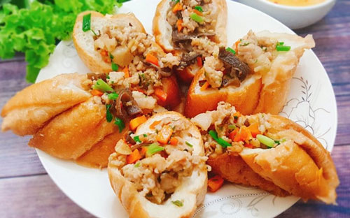 Cách làm bánh mì hấp thịt băm đổi món cho bữa sáng