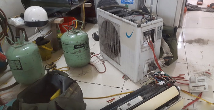 Thợ điện lạnh kêu oan vì bị mang tiếng "chảnh" trong trong mùa nắng nóng