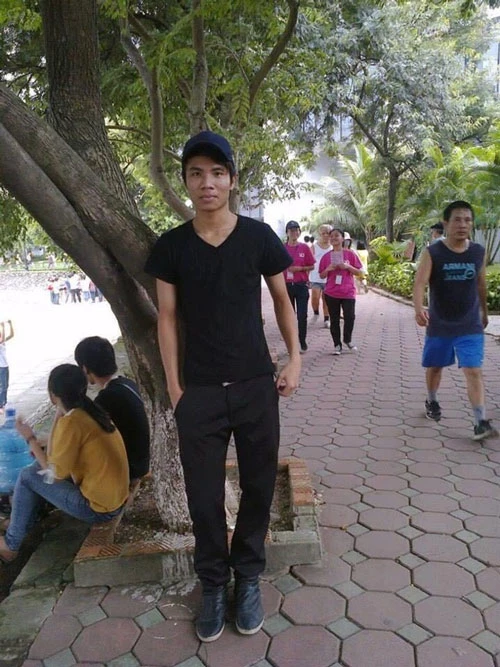 Năm 2014, Vương có thân hình gầy gò, ốm yếu.