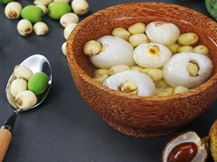 Cách nấu chè vải hạt sen thơm ngon, béo bùi