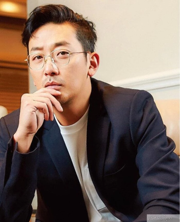 8. Ha Jung Woo